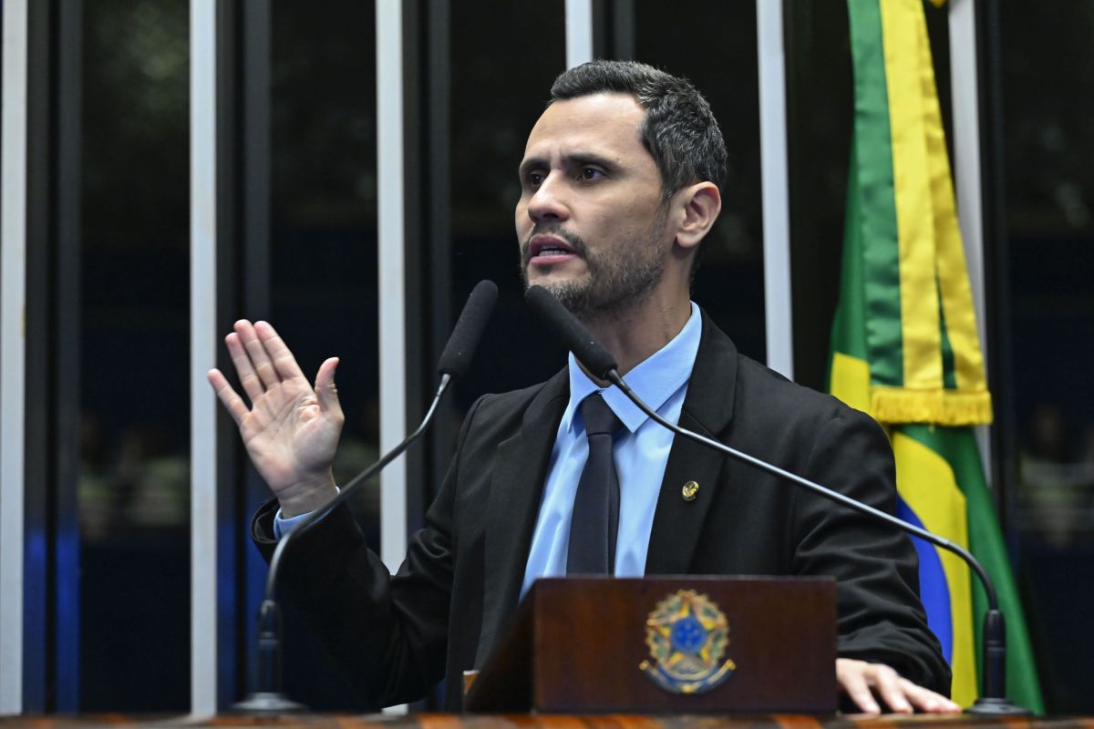 Cleitinho lidera disputa pelo governo de MG, aponta Paraná Pesquisas