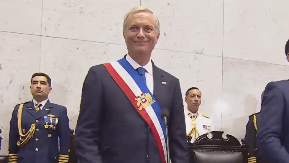 José Antonio Kast toma posse como presidente do Chile