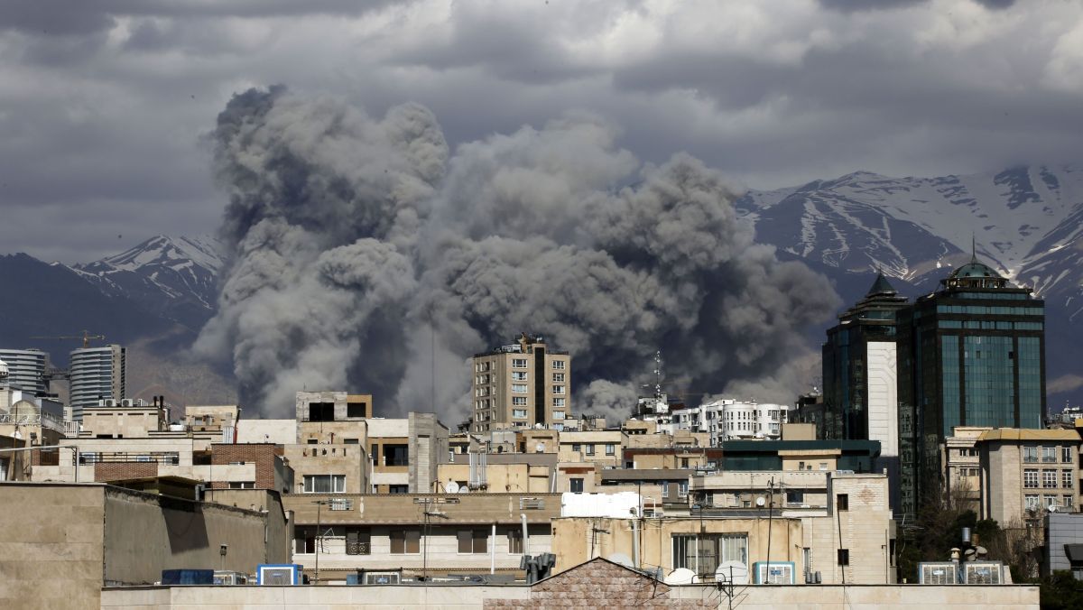 Novo líder no Irã pode ser escolhido nas próximas 24 horas, diz aiatolá