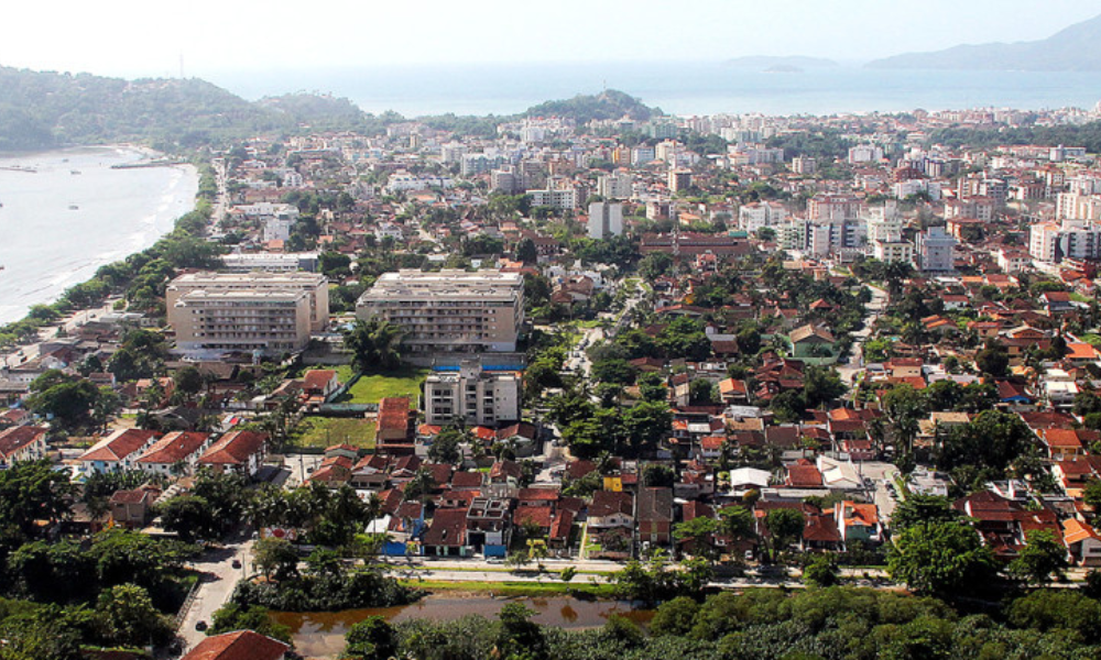 Quanto custa um fim de semana em Ubatuba: guia de preços completo