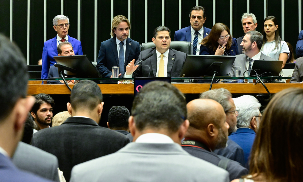 Congresso derruba veto de Lula ao PL da Dosimetria e diminui pena de Bolsonaro