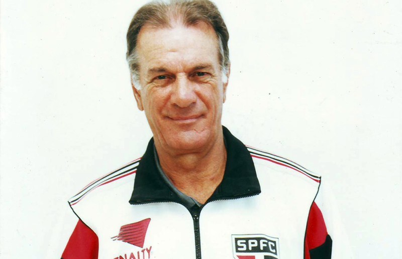 Há 20 anos, o Brasil perdia o técnico Telê Santana, o “fio de esperança”