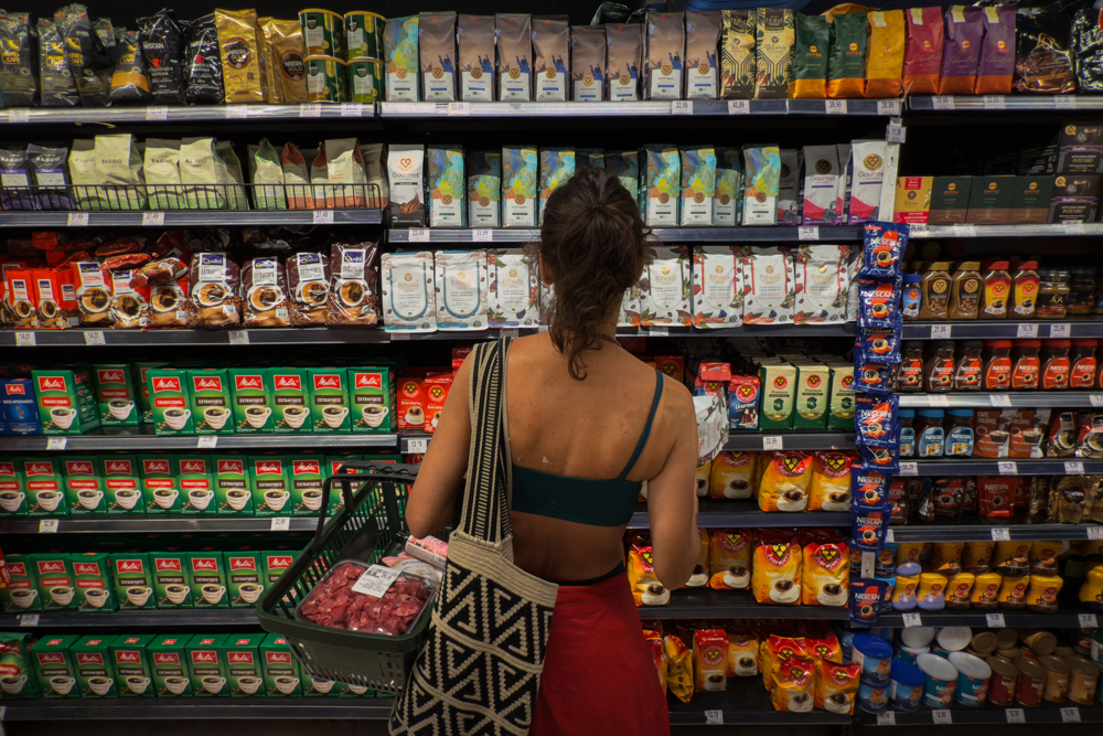 Inflação sobe a 0,88% em março, puxada por transportes e alimentação