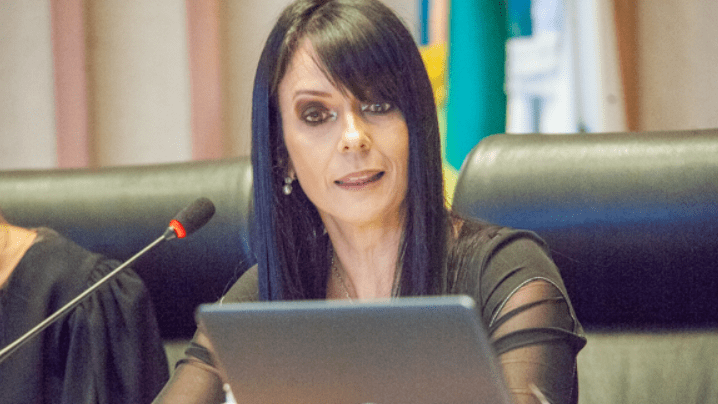 Moraes decreta prisão domiciliar de condenada do núcleo 2 do plano de golpe