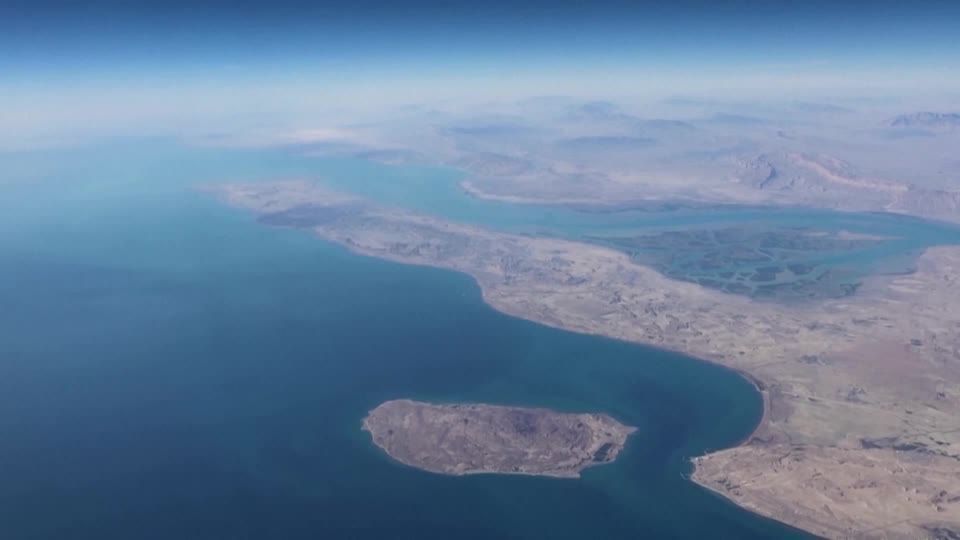 Petroleiro cruza Estreito de Ormuz em aparente desafio ao bloqueio de Trump