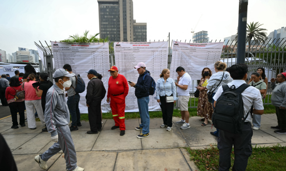 Sem candidatos definidos, Peru rejeita eleições complementares e ratifica data do 2º turno