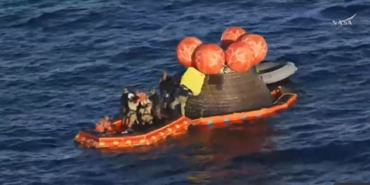 Veja vídeo do momento em que tripulação da Artemis II deixa cápsula Orion