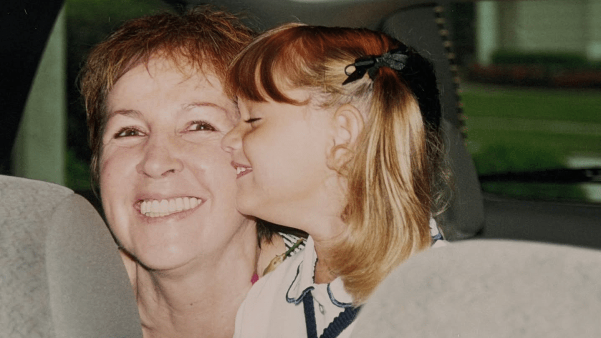 Após homenagem em desfile, Sasha Meneghel lembra da avó, mãe de Xuxa