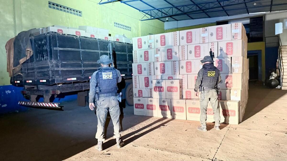 DOF apreende carga milionária de cigarros contrabandeados do Paraguai