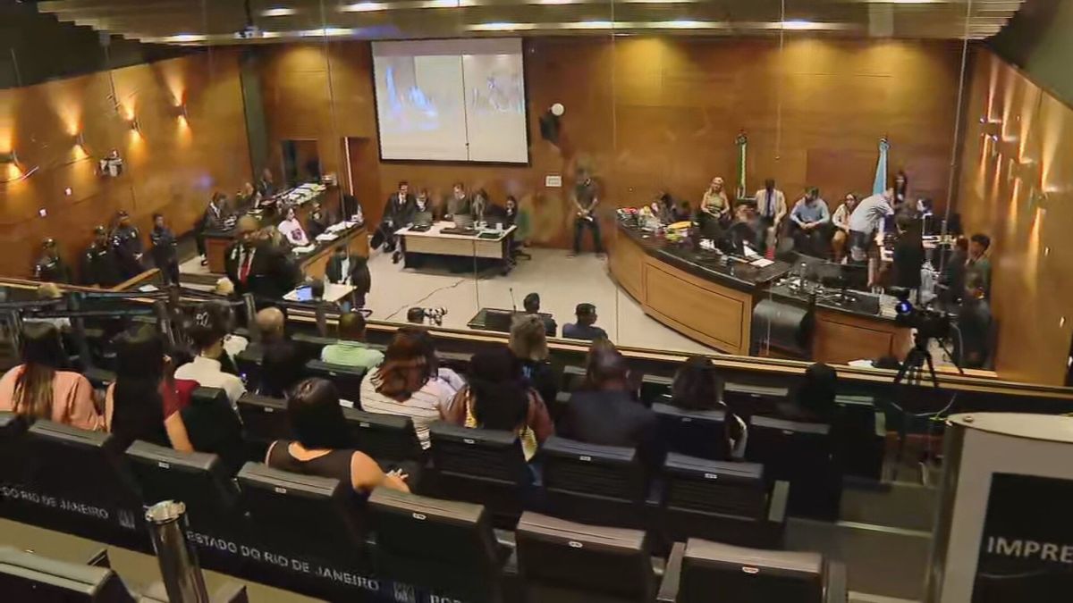 Henry Borel: “Parece que estou em universo paralelo”, diz juíza em sessão