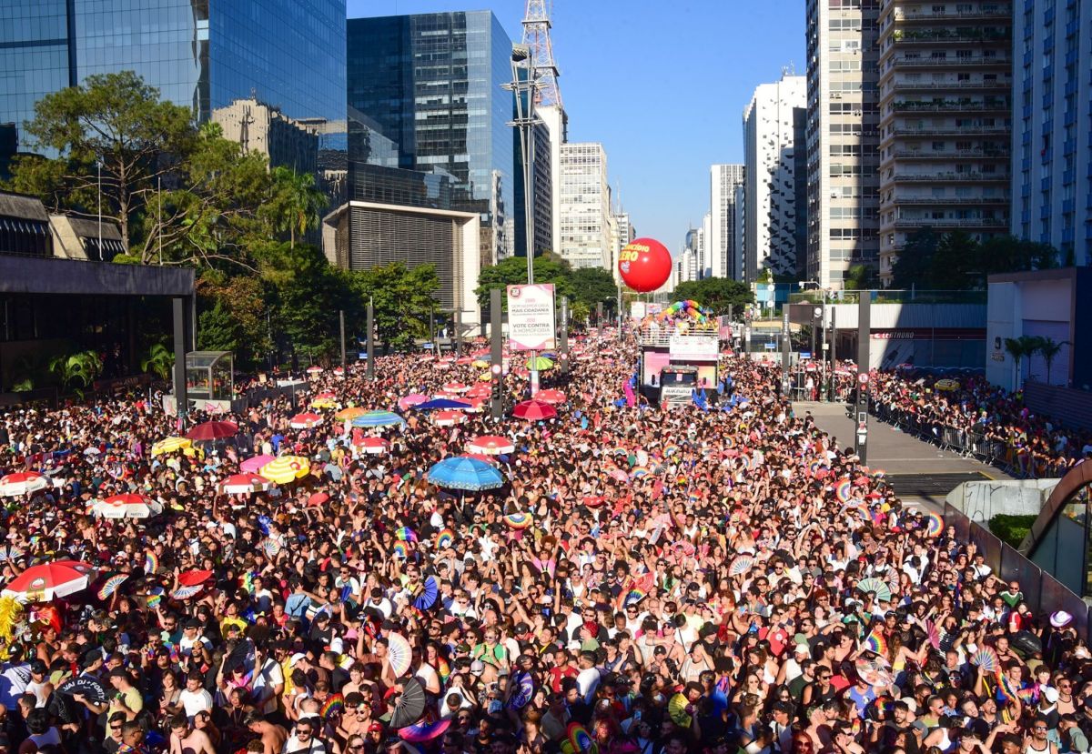 30ª Parada LGBT+ de SP chama público para as urnas nas próximas eleições