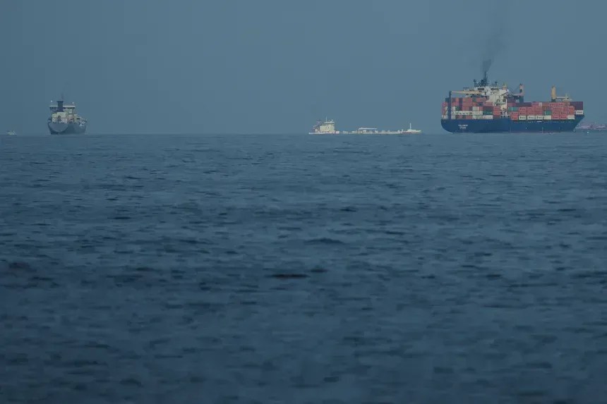 EUA atingem navio com mercadorias do Omã para o Irã, diz mídia iraniana