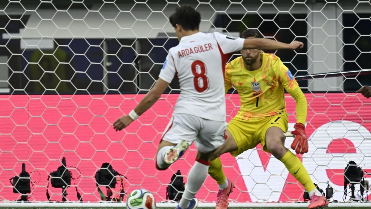 Já eliminada, Turquia marca no fim e vence Estados Unidos na Copa do Mundo