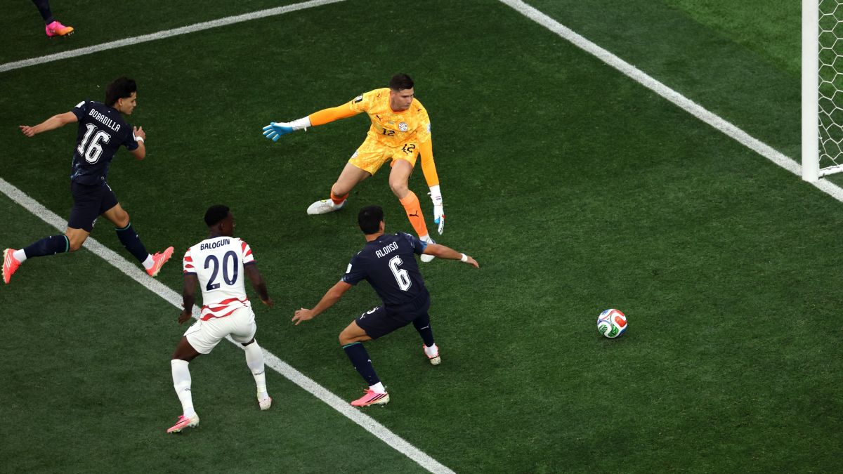 Jogador do São Paulo marca primeiro gol contra da Copa em EUA x Paraguai