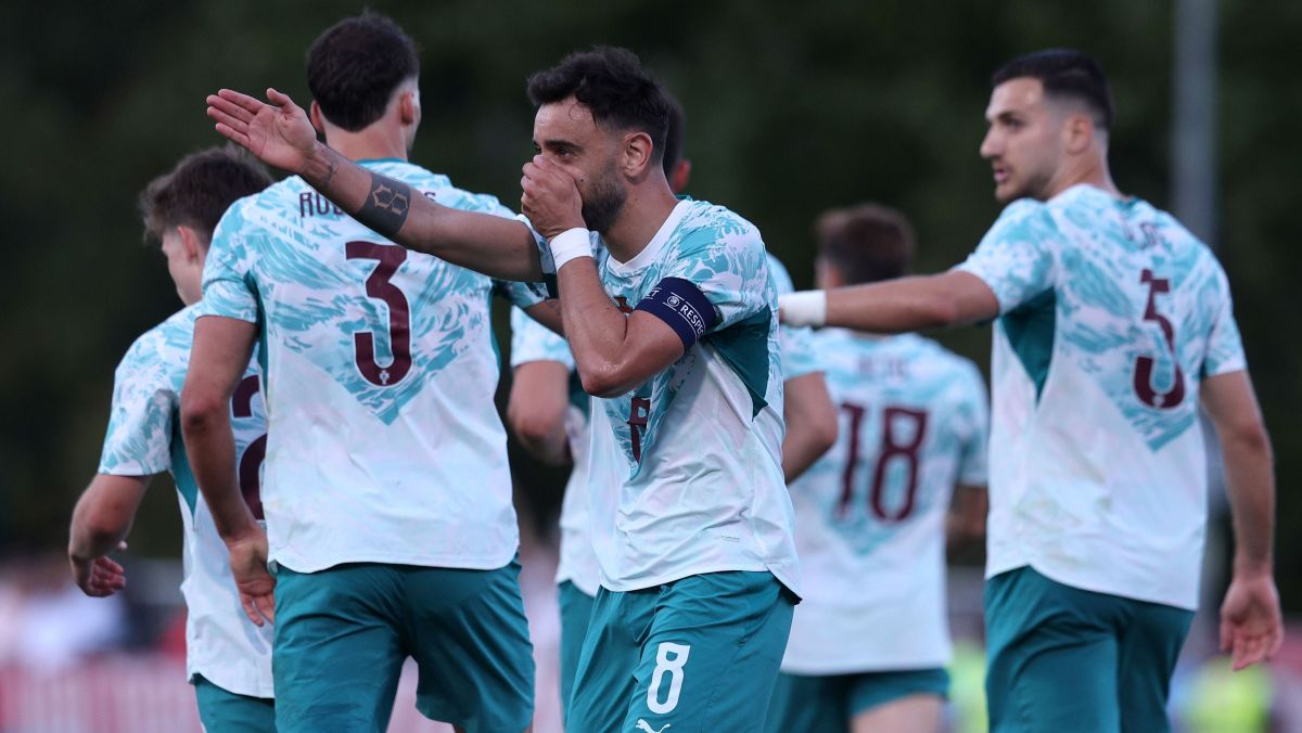 Portugal bate Chile em amistoso com expulsões e show de Bruno Fernandes