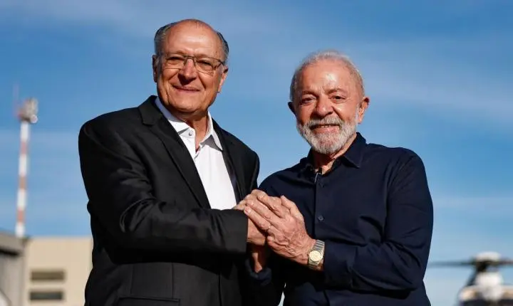 Alckmin promete lealdade a Lula durante congresso do PT