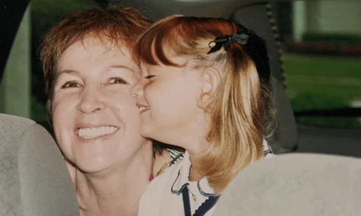 Após homenagem em desfile, Sasha Meneghel lembra da avó, mãe de Xuxa