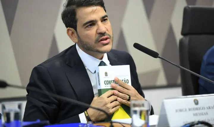 Após rejeição no Senado, Messias cita “coragem” para defender princípios
