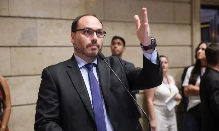 Após visita a Bolsonaro, Carlos diz que PL apoiará Lira e Alfredo Gaspar ao Senado de AL