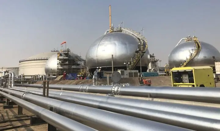 Arábia Saudita confirma ataques a oleoduto vital perto do Estreito de Ormuz