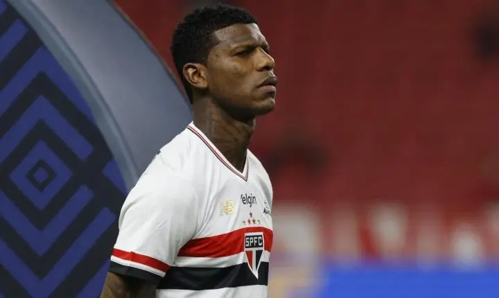 Arboleda revela depressão e pede desculpas à torcida do São Paulo: “Errei”
