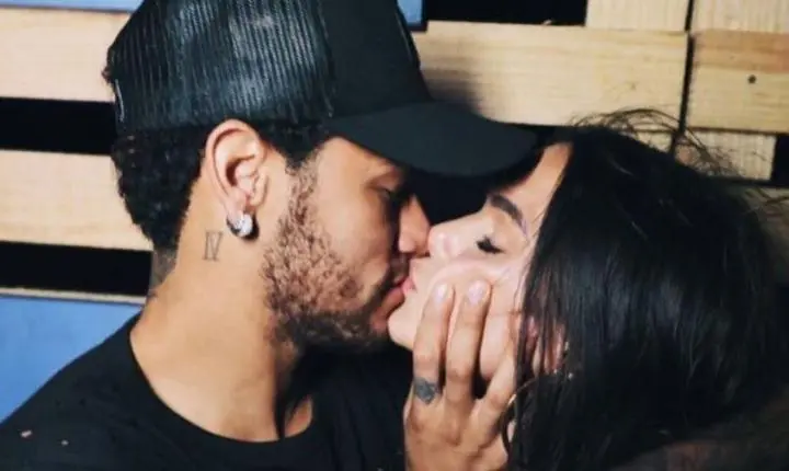 Bruna Marquezine recorda namoro com Neymar: “Muito difícil”