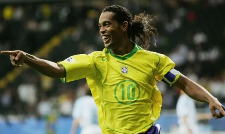Campeão mundial em 2002, Ronaldinho manda recado a jogadores da Seleção