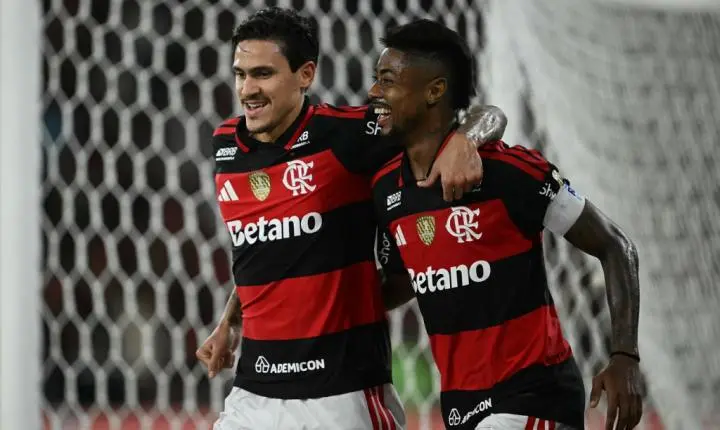 Com gols de Bruno Henrique e Paquetá, Flamengo vence Cusco pela Libertadores