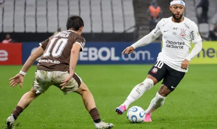 Corinthians é superado pelo Platense por 2 a 0 e perde invencibilidade na Libertadores