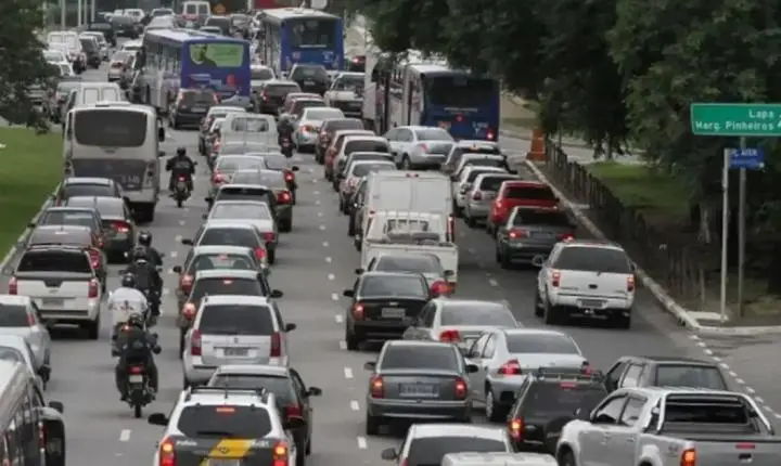 Corpus Christi: Mais de 20 milhões de veículos devem lotar estradas de SP