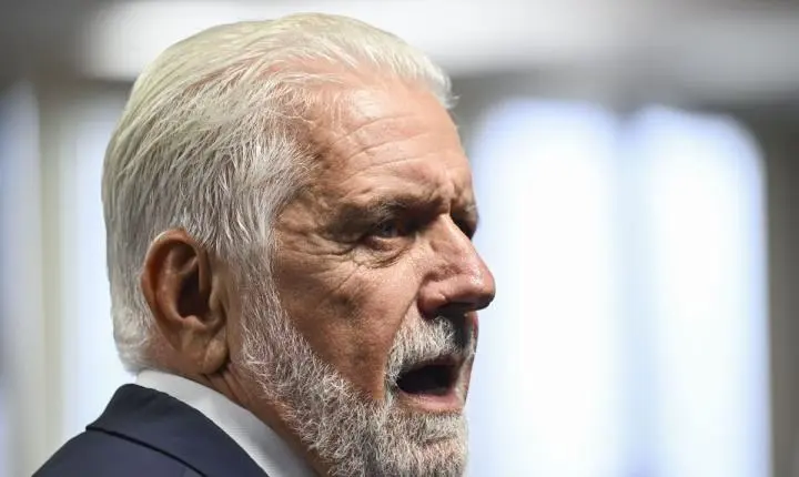 Cresce pressão para Jaques deixar liderança do PT