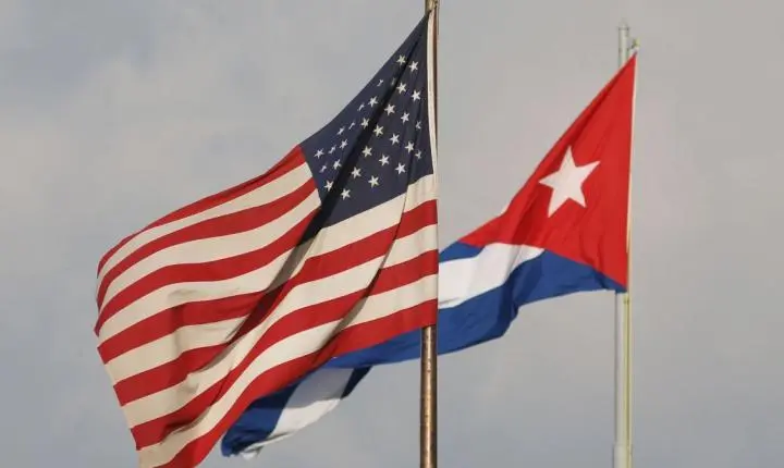 EUA pressionam cubanos por reformas durante reunião em Havana