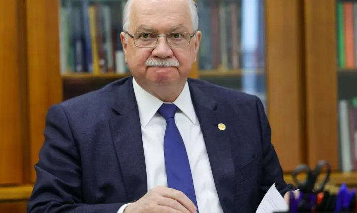 Fachin diz que espera regras do STF para supersalários ainda em junho 