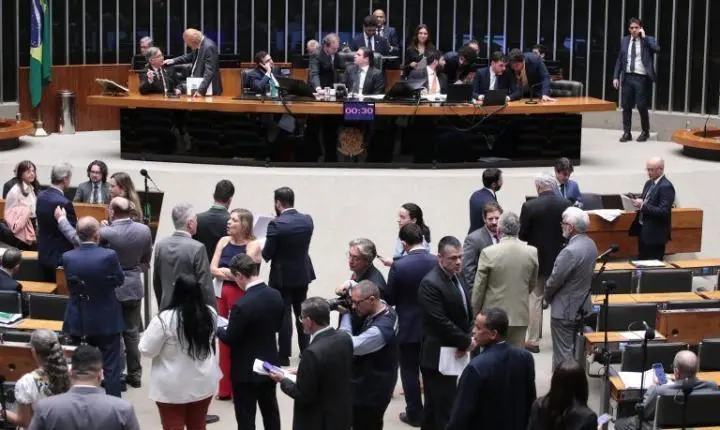 Fim da 6×1: Veja como votou cada deputado na Câmara
