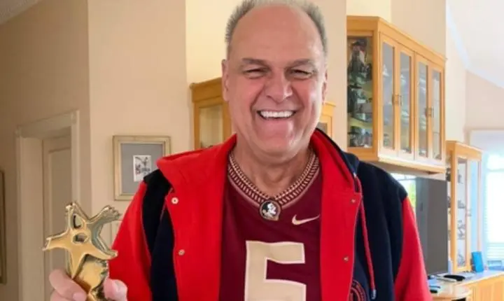 Flamengo aposenta camisa 14 do basquete em homenagem a Oscar: ‘Eterno’