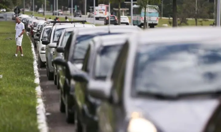 Guia da película solar: como se proteger do sol forte no carro