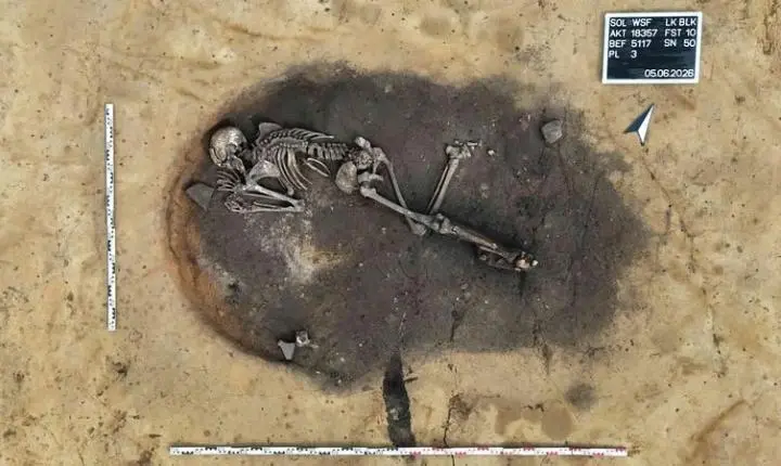 Homem enterrado em forno de 4,5 mil anos é mistério para arqueólogos