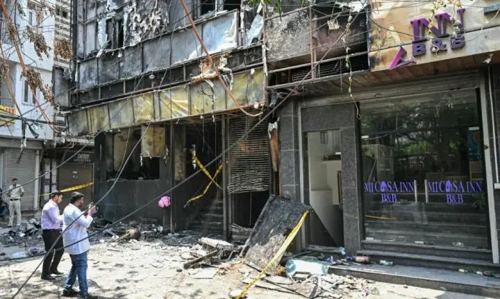 Incêndio na Índia deixa 21 mortos; pelo menos 18 eram estrangeiros