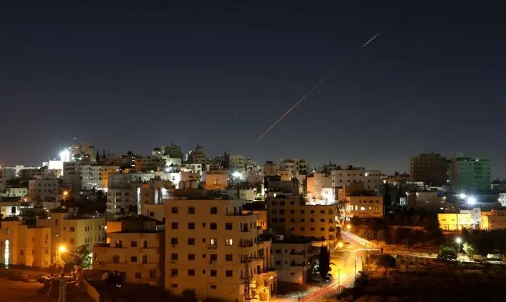 Israel diz ter identificado ataque vindo do Iêmen; sirenes soam em Tel Aviv
