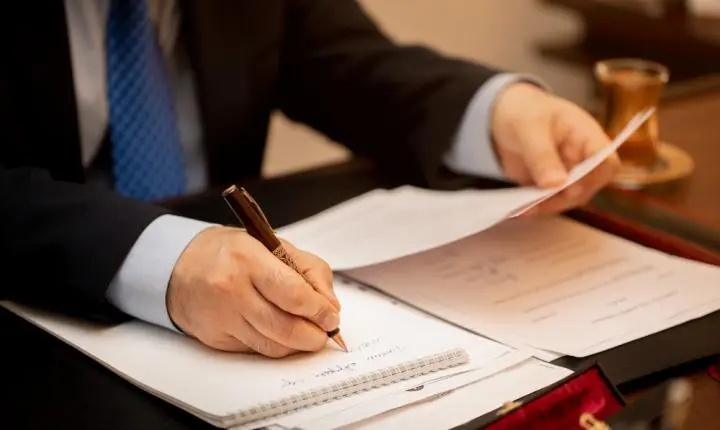 Litigância abusiva: o custo de fingir que se combate