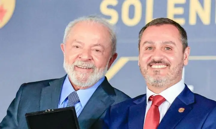 Lula elogia diretor-geral da PF após retirada de credenciais de policial dos EUA