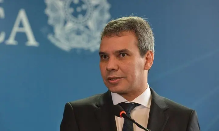 Ministro da Justiça vai à Câmara para explicar caso Ramagem nesta quarta
