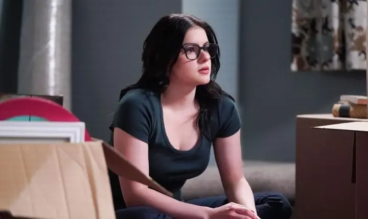 “Modern Family” voltou? Atriz revela que está morando com colega de elenco