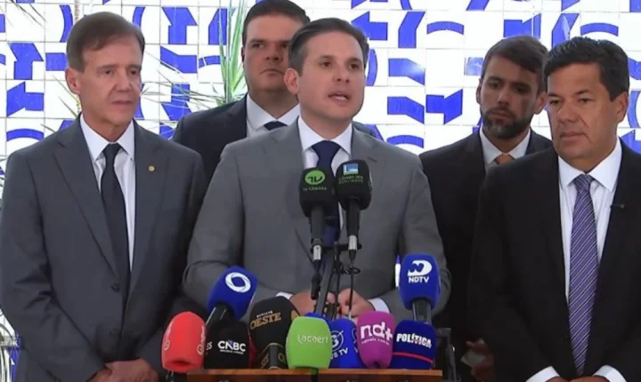 Motta diz que votação da PEC do fim da escala 6×1 pode acontecer na próxima semana