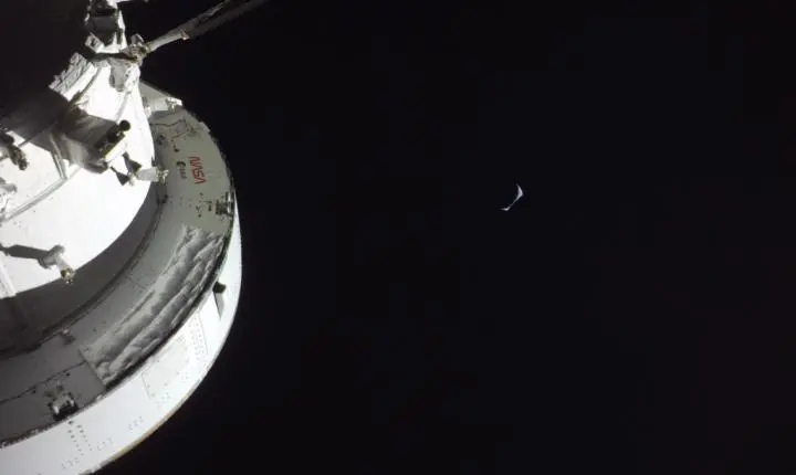 Nasa divulga novas fotos da Terra e da Lua capturadas durante Artemis II