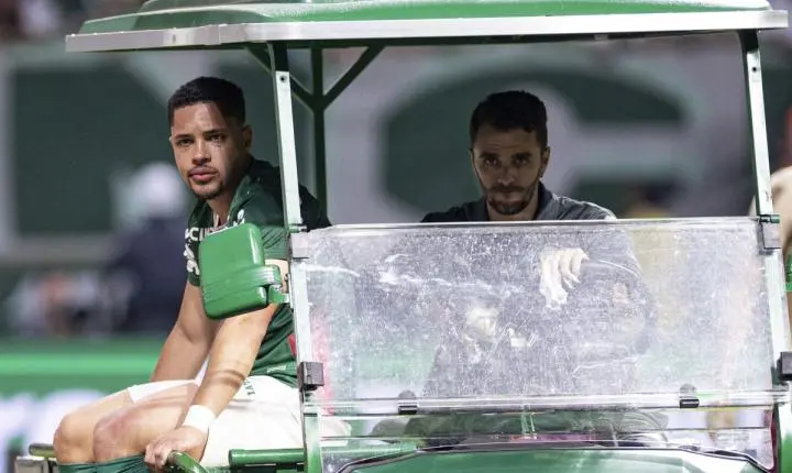 Operação de Vitor Roque é marcada médicos estimam data de retorno