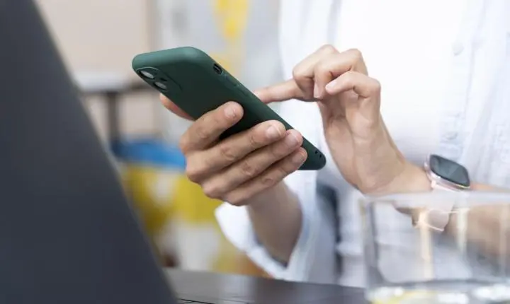 Parcelar no cartão ou Pix no crédito: qual a melhor opção?