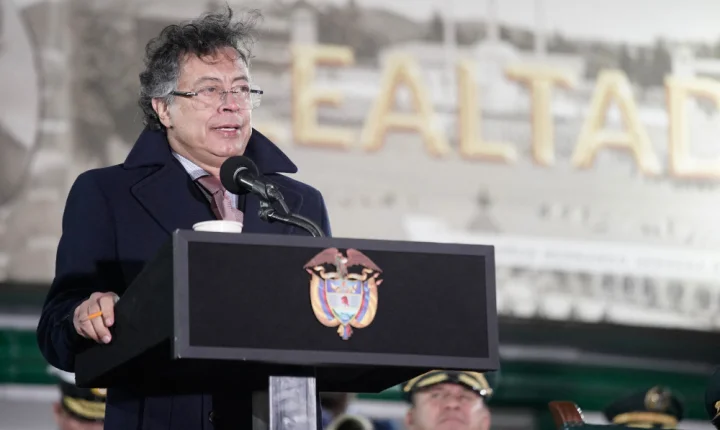 Petro diz que processará Noboa por calúnia