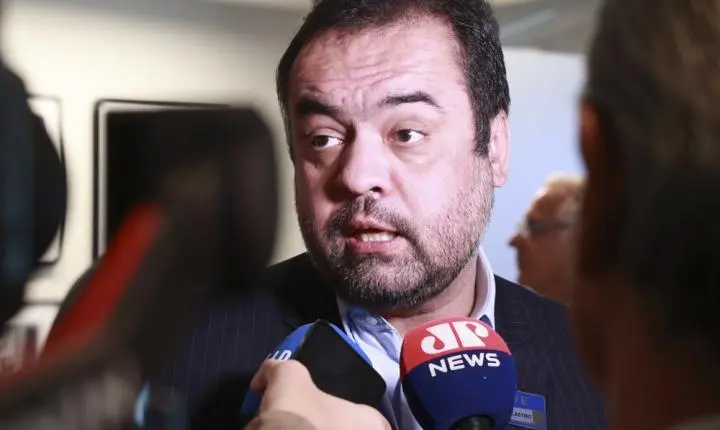 PL aguarda pesquisas e deve definir substituto de Castro ao Senado no Rio até sexta