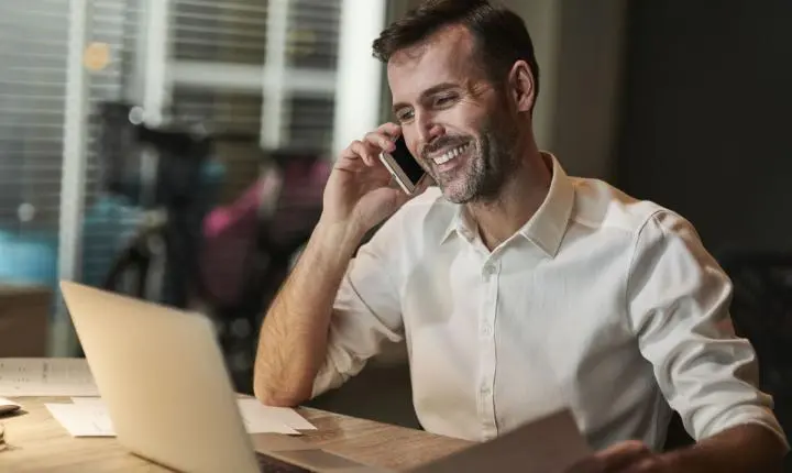 Plataforma financeira digital tem atendimento humano ou só chatbot?